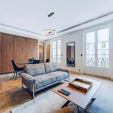 Apartment Des Champs Elysees